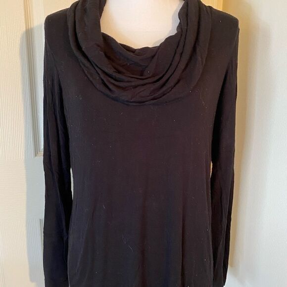 Joseph A. Black turtle neck, medium - Picture 1 of 6